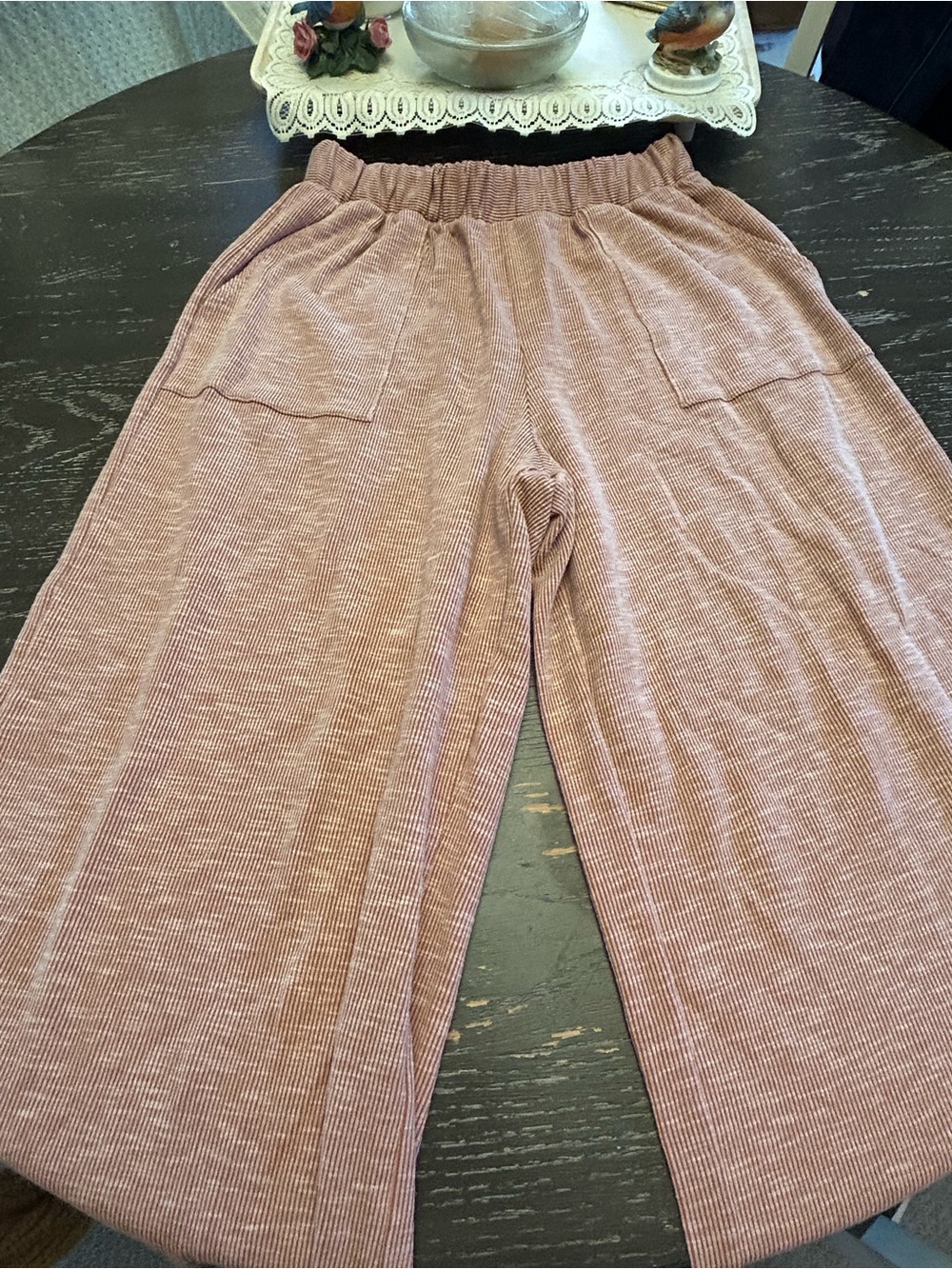 LuLaRoe Justine crop pants. Size Small.